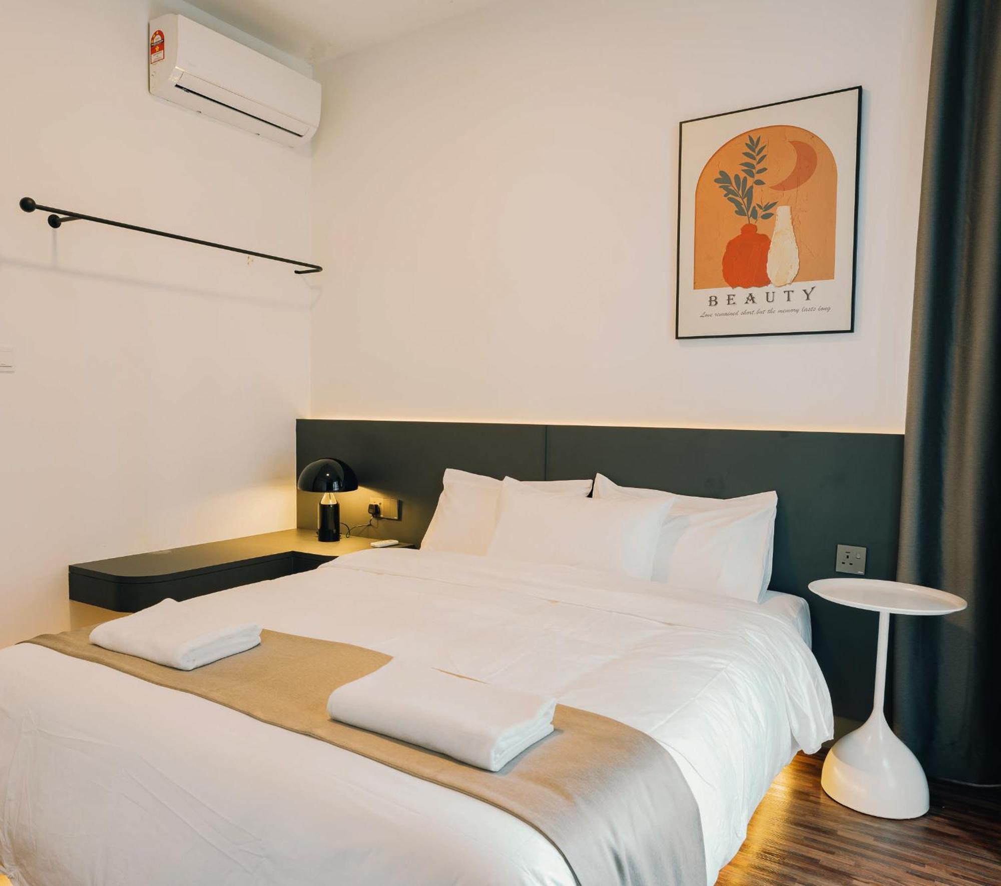 K Avenue Tower B By The Pillow House, 5 Minutes To Kkia Airport Apartment *