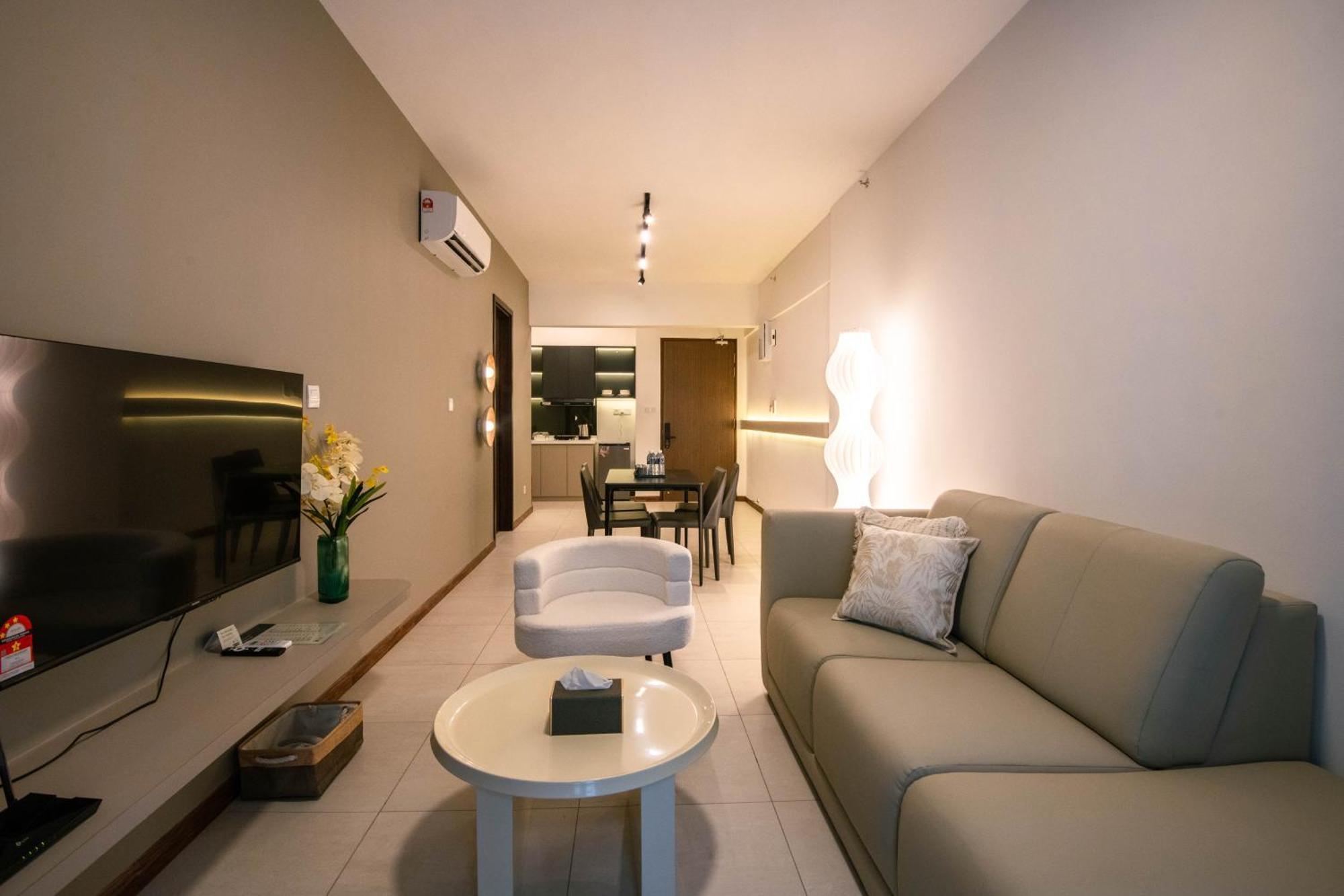 Apartment K Avenue Tower B By The Pillow House, 5 Minutes To Kkia Airport